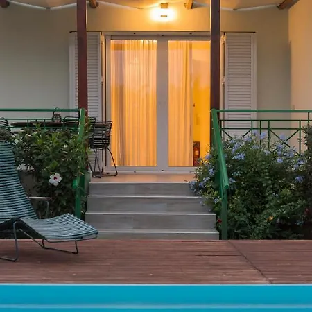 Sun, Sand, & Seclusion - Artemis With Private Pool Lägenhet