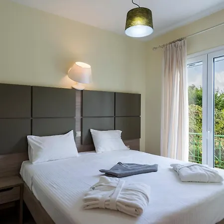 Apartment Sun, Sand, & Seclusion - Artemis With Private Pool